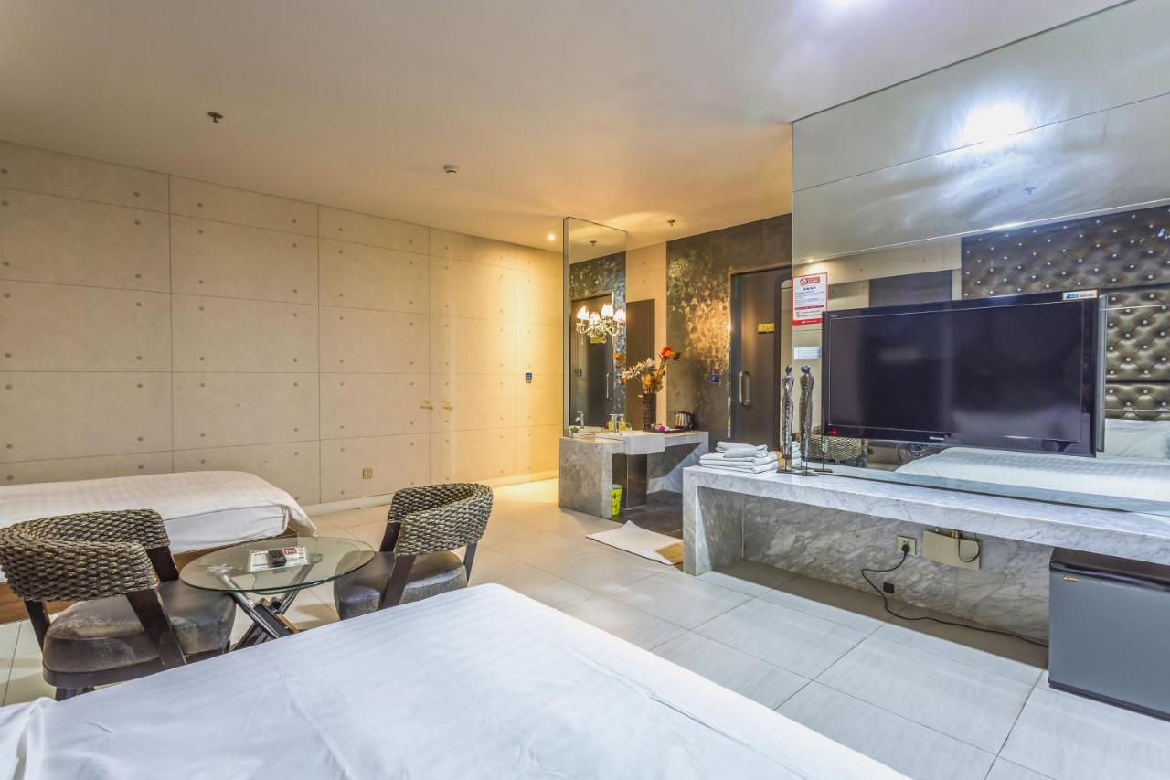 ชิงต่าว เฮงโป โฮเต็ล Hotel ชิงเต่า ภายนอก รูปภาพ