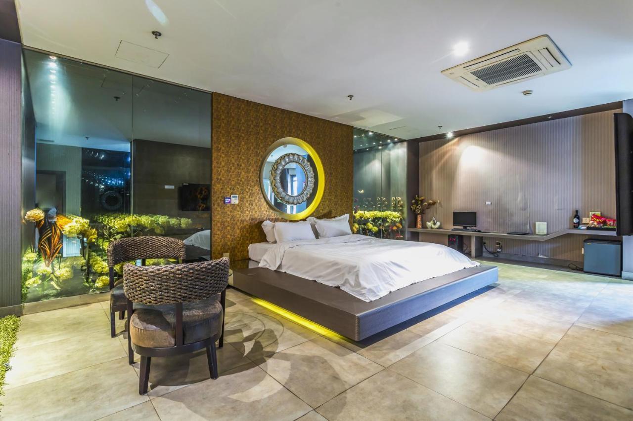 ชิงต่าว เฮงโป โฮเต็ล Hotel ชิงเต่า ภายนอก รูปภาพ