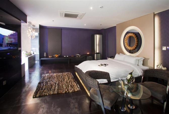 ชิงต่าว เฮงโป โฮเต็ล Hotel ชิงเต่า ภายนอก รูปภาพ